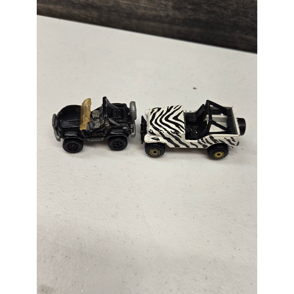 Matchbox‎ Cliff Hanger MB795 Black & Hot Wheels Jeep CJ-7 Zebra Safari Diecast 2